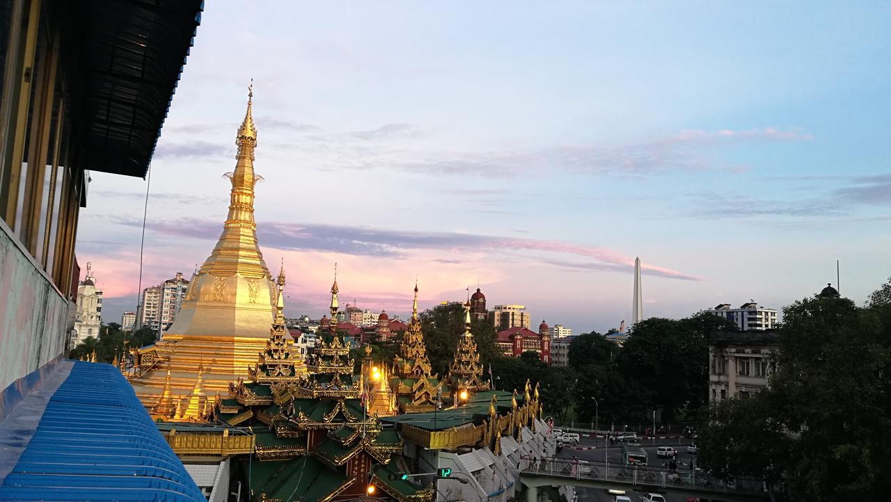Dengba Hostel Yangon Bagian luar foto