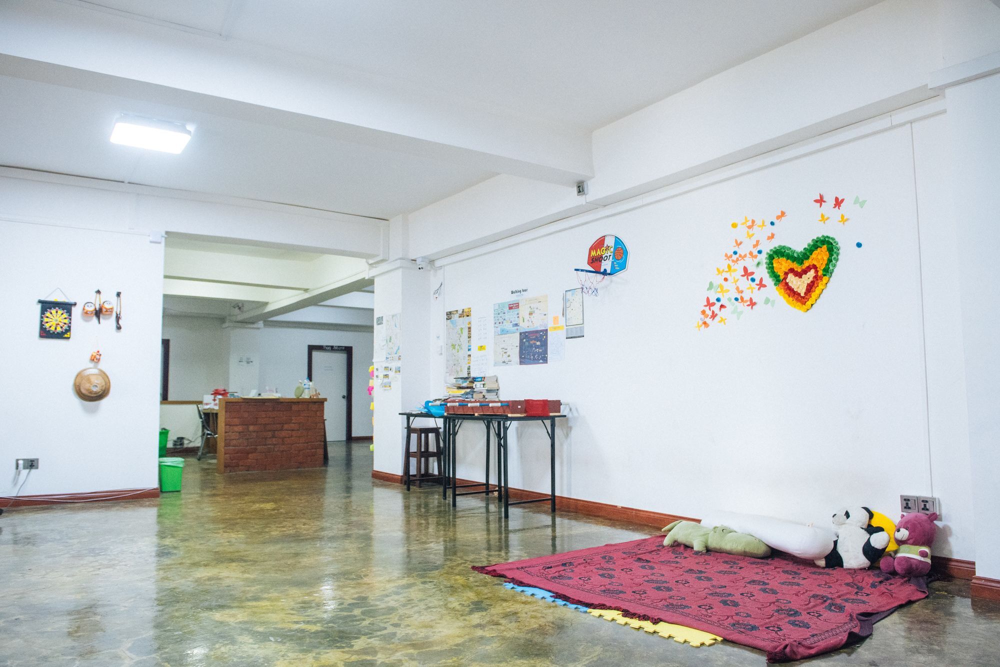 Dengba Hostel Yangon Bagian luar foto