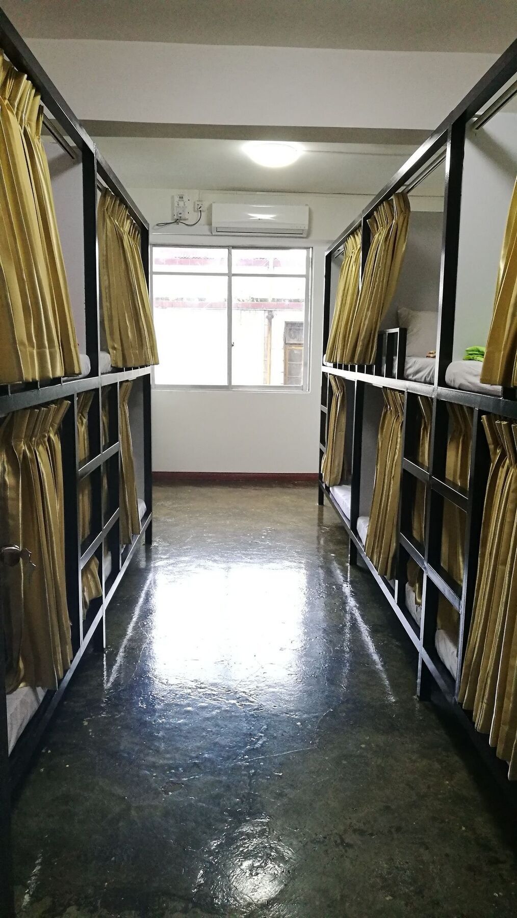Dengba Hostel Yangon Bagian luar foto